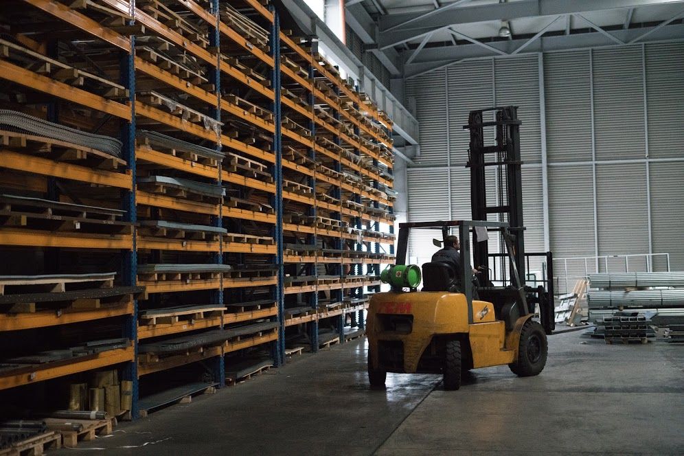 Услуги лазер, абкант, гилотина, огъване на тръби, профили и ламарина