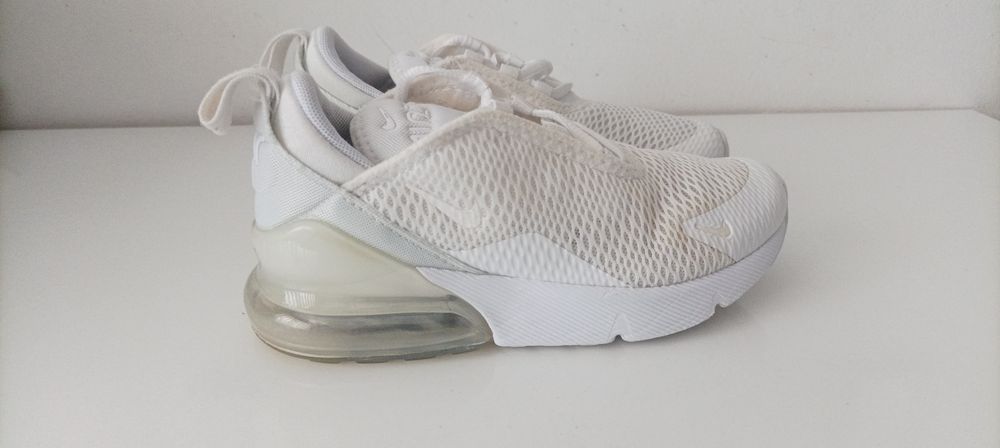 Маратонки Nike air max 270