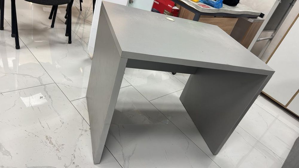 Продаётся офисные столы от 10000 и стулья от 5500 и выше