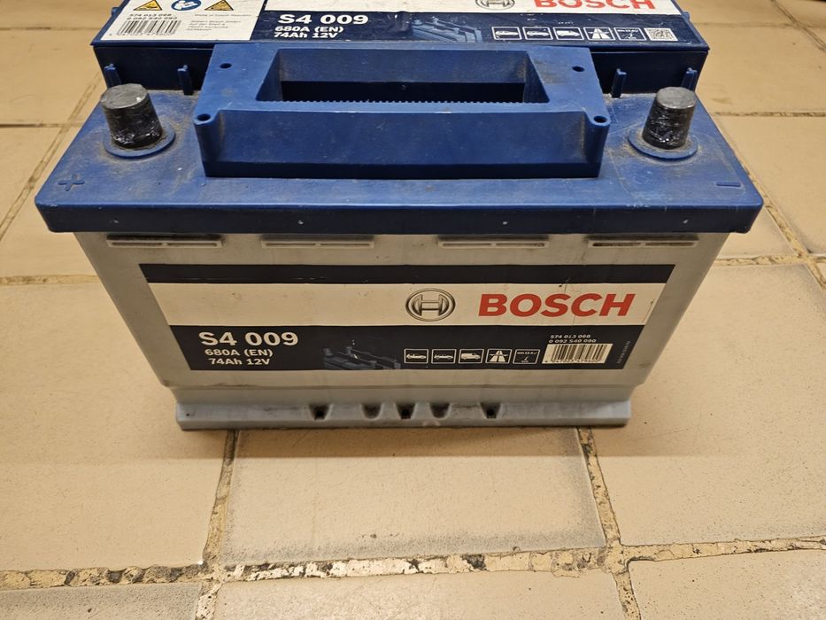 Акумулатор Bosch S4 74Ah 680A
