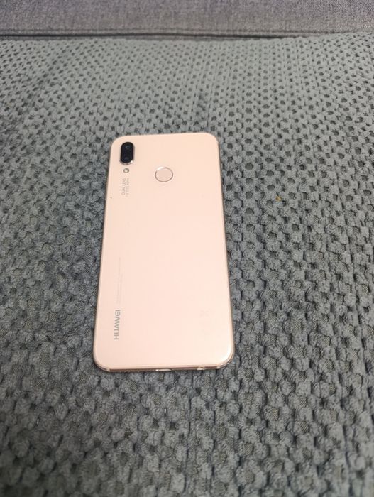 Продам Huawei p20 lite