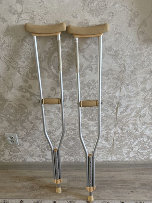 Костыль в отличном состояний