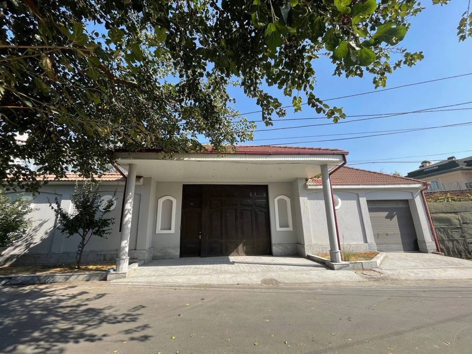 Сдаётся участок 8 соток 7 комнат , ор- посольство Индии ( н92 )