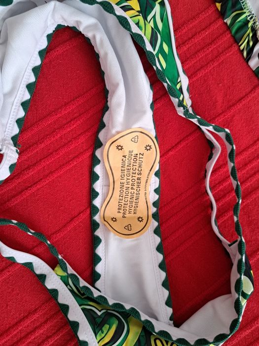 Нов бански от две части, размер L