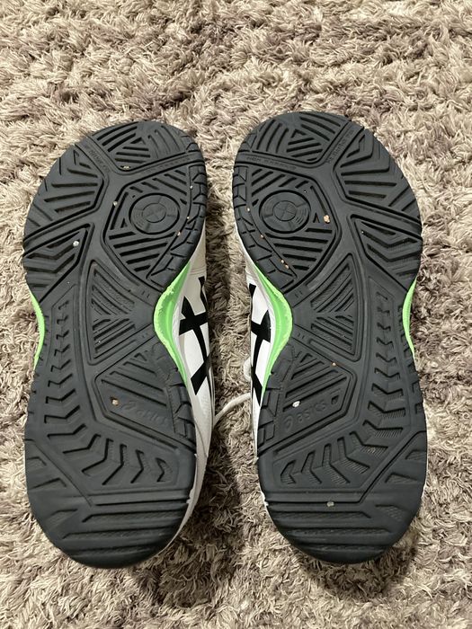 Обувки за тенис asics