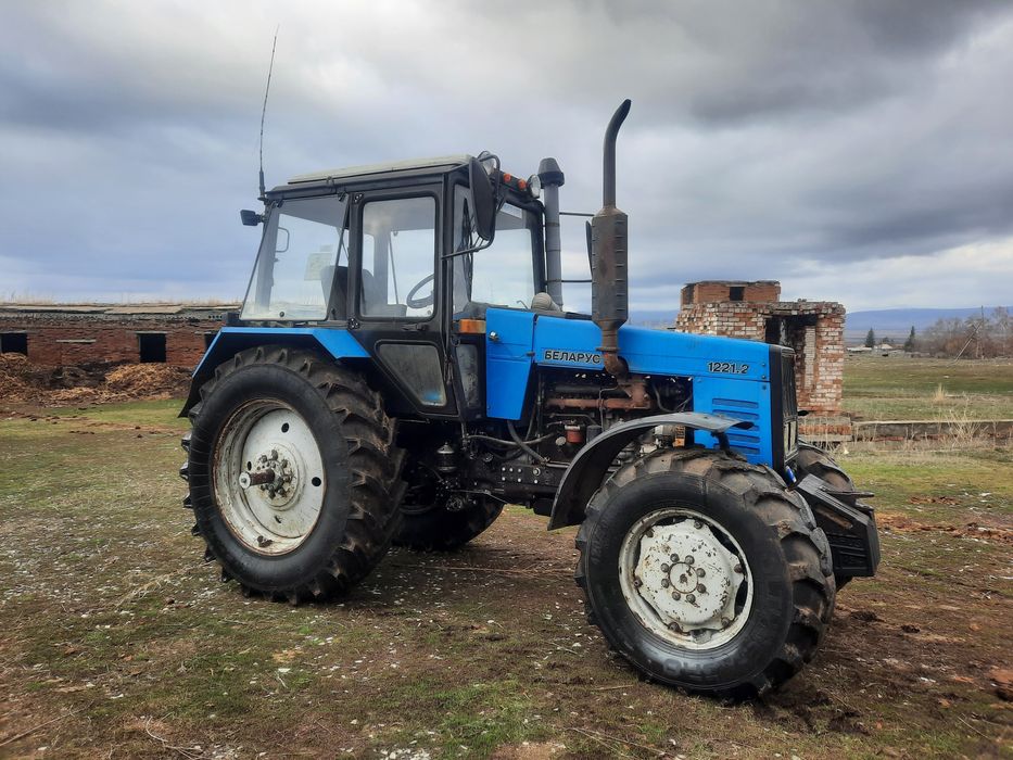 Продам МТЗ 1221.2