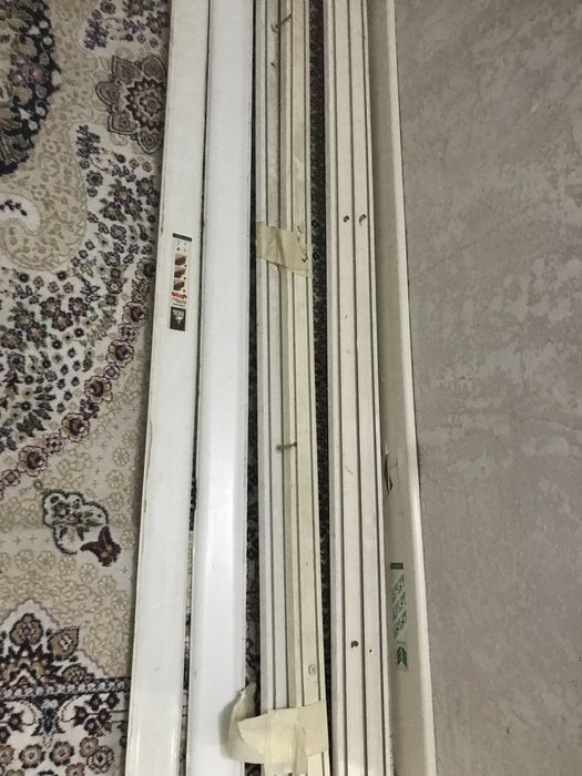 Продаю карниз б/у