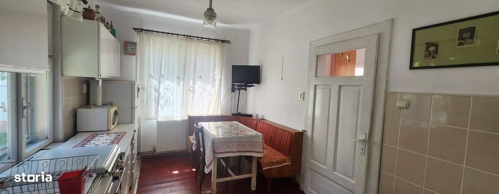 Casa in Str. Vanatorilor nr.66 in Rasnov, 4 camere,teren 500 mp,libera