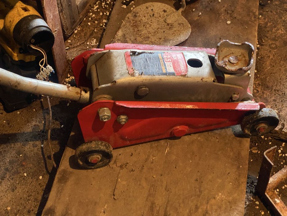 Домкрат авто 2,5тонны