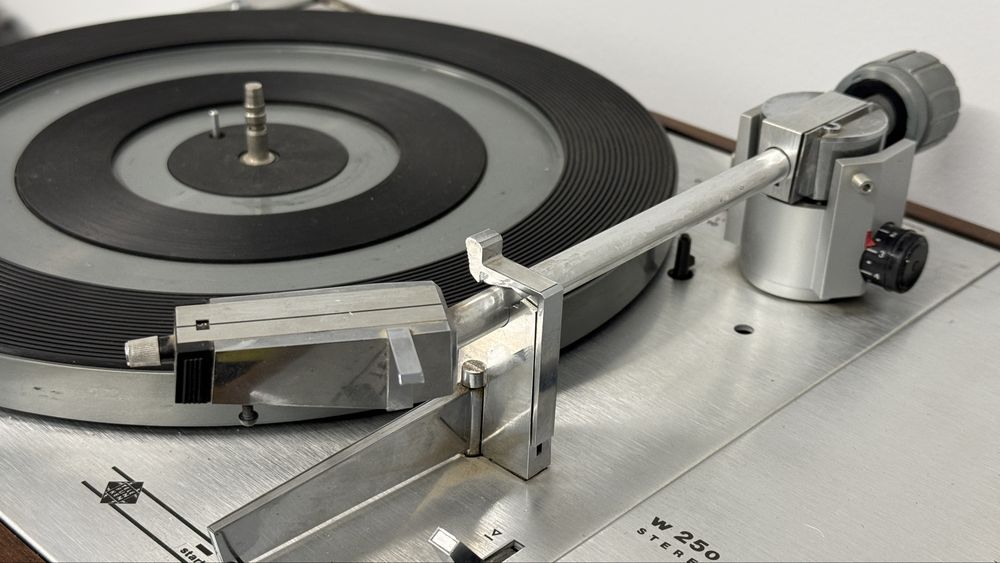 Грамофон Telefunken W250 Acusta HiFi (PE 2020L) + нов стилус