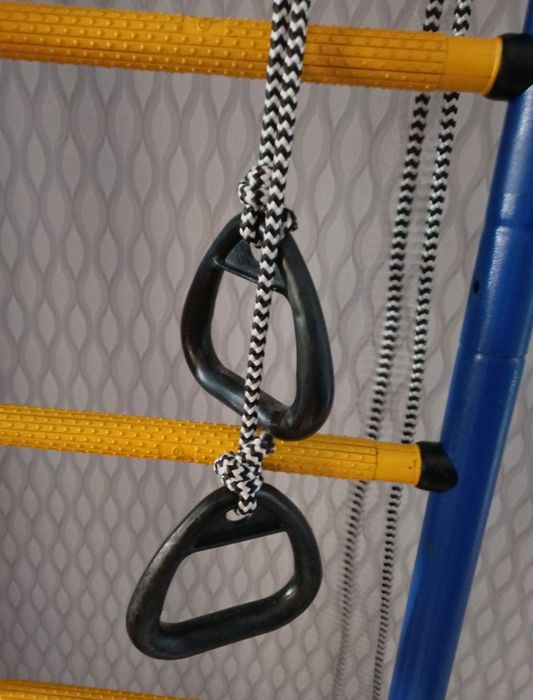 Продам шведскую стенку 25000(торг)