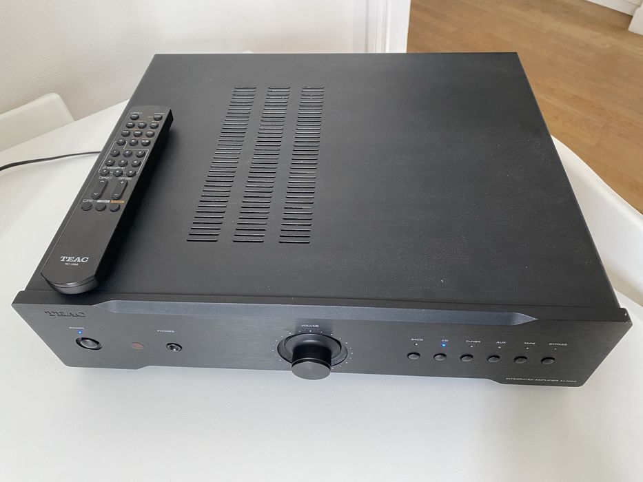 Amplificator Teac AI-1000