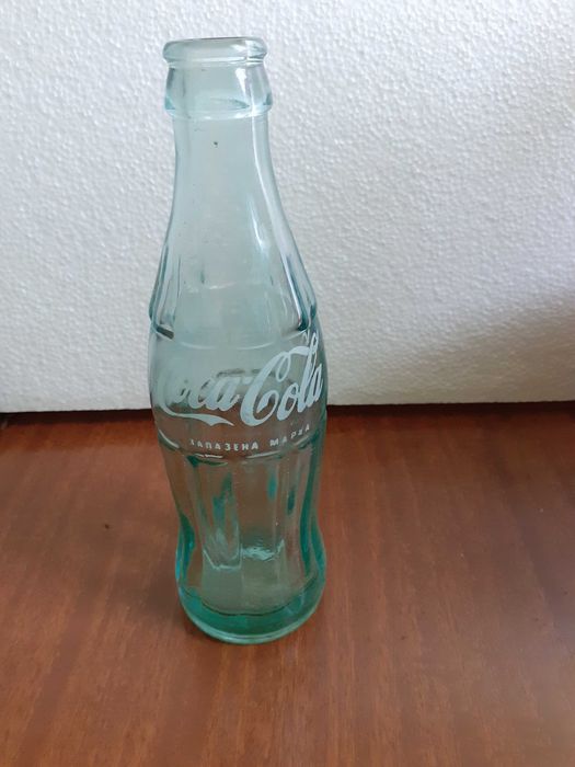 Стари бутилки от Кока-кола, безалкохолно и бренди