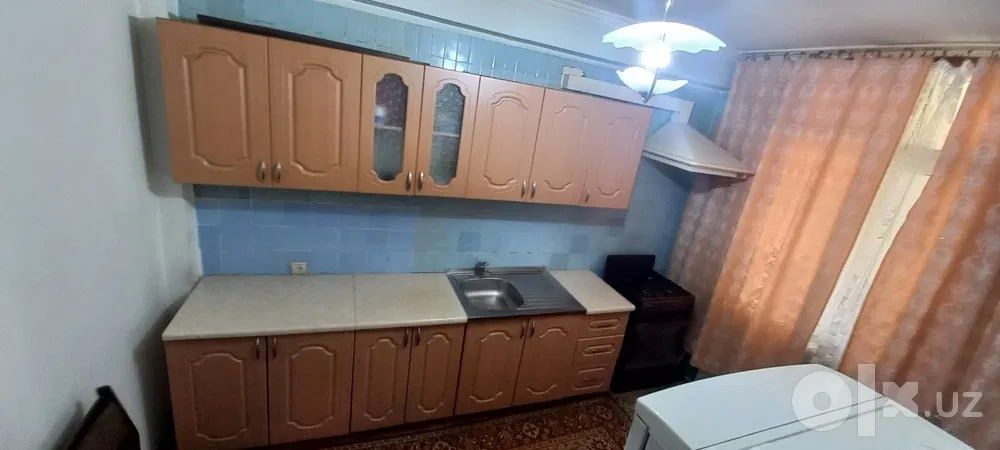 Продаётся Яккасарай Бабура Галерейка 2/7/10 с мебелью техникой !!!
