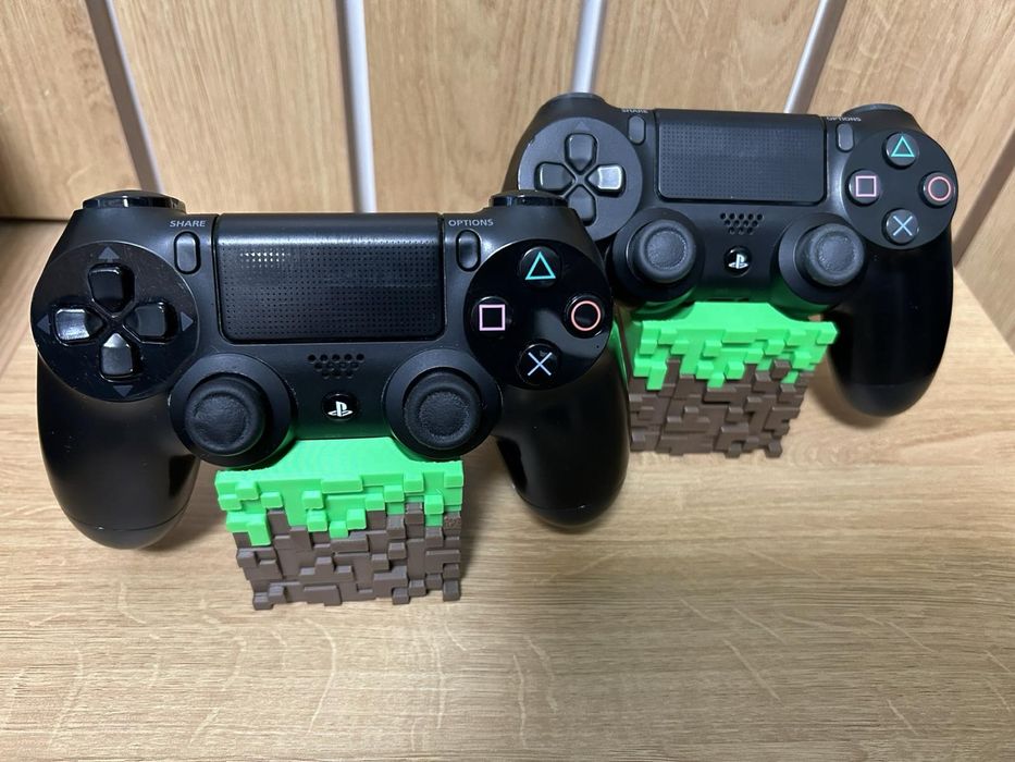 Стойки за контролер PS4 Minecraft