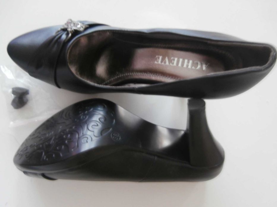 Обувки дамски на ток