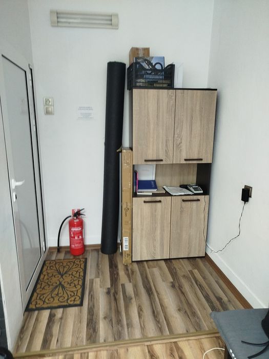 Продавам фризьорско оборудване