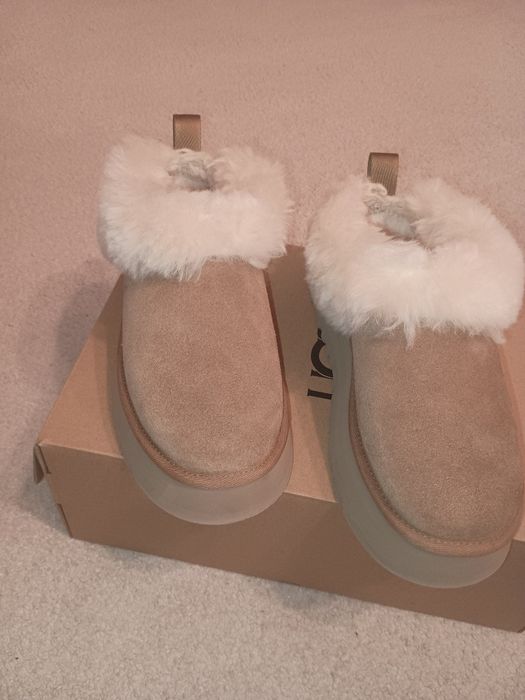 Vând UGG Tazz 38
