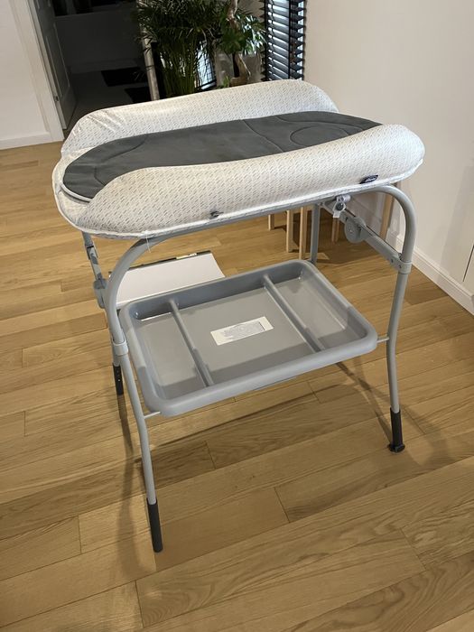 Cadita cu masa de infasat Chicco, Dots, 0luni+