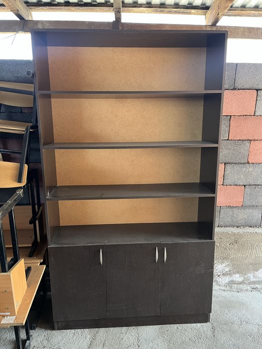 Черный шкаф для офиса