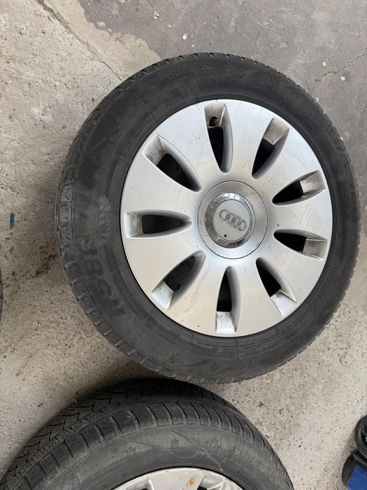 Set 4 Jante Aliaj Originale Audi R16 + Anvelope Iarnă 205/60 R16