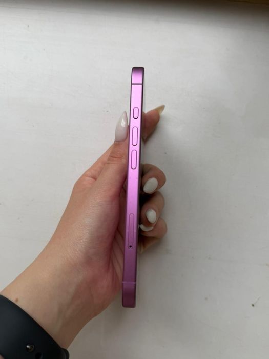 Iphone 16 Розовый