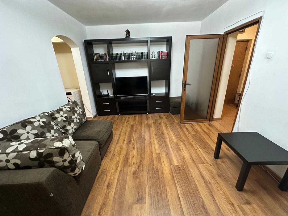 Proprietar inchiriez ap 2 cam. Obregia/Straduintei, loc parcare platit