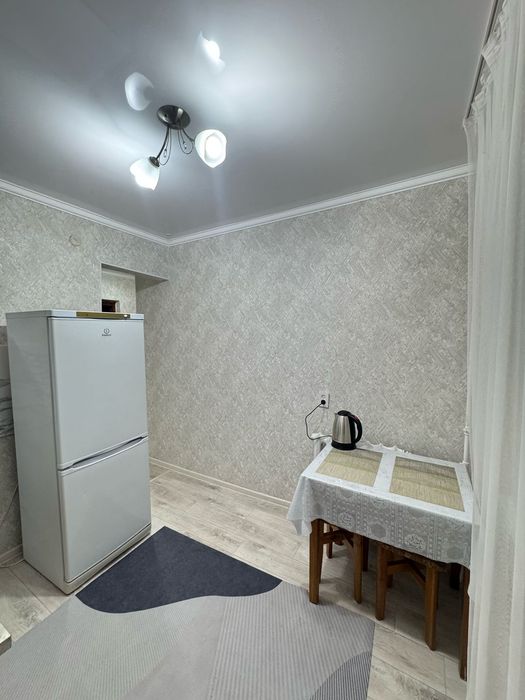 Сдам 1 комнатную квартиру район " Бизнес  колледжа "