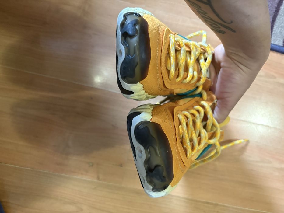 Маратонки nike !
