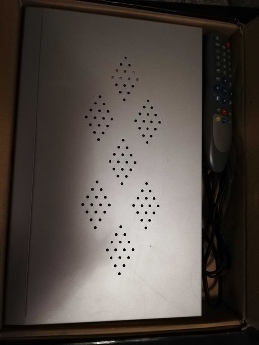 Спутниковый цифровой ресивер