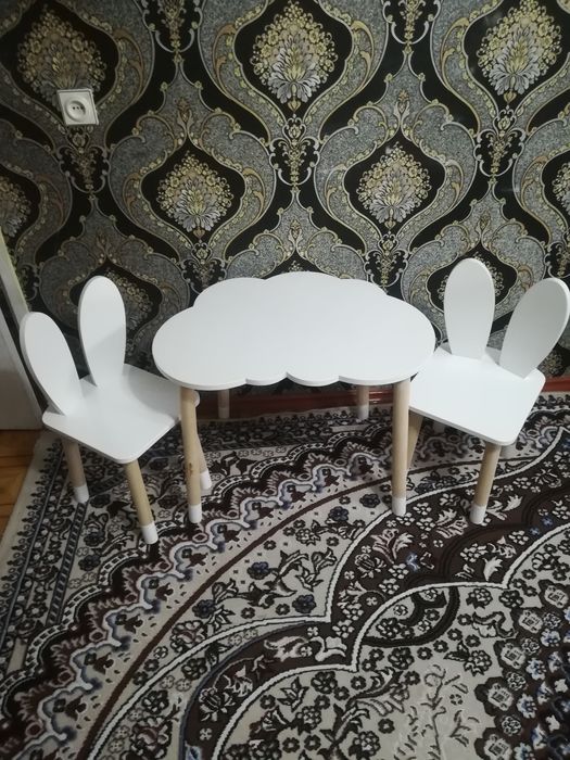 Детские столы и стулья