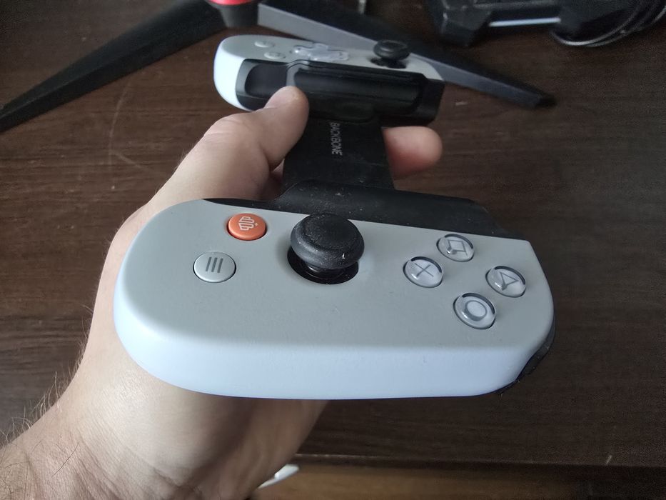 Продавам Backbone controller PS версия