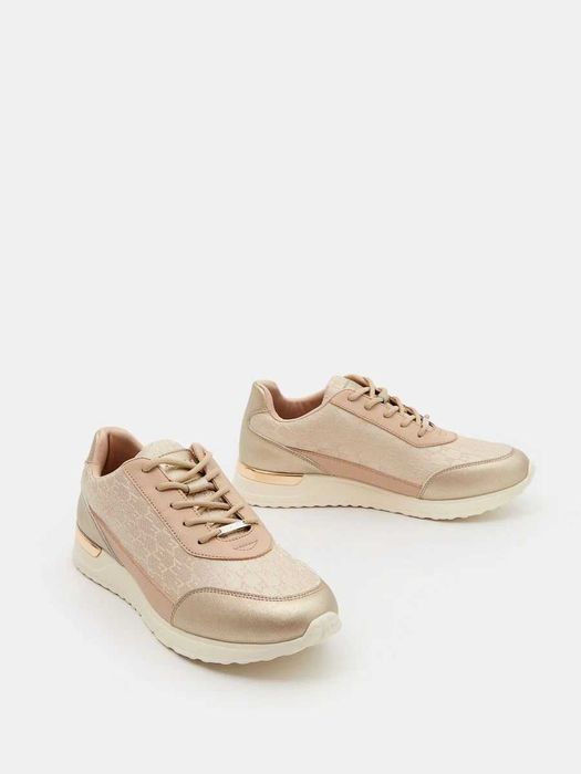 Сникърси Mohito