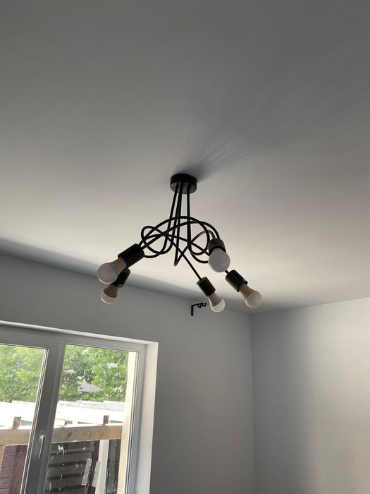 Set corpuri de iluninat IKEA ( 3 lustre negre+ 1 plafoniera)