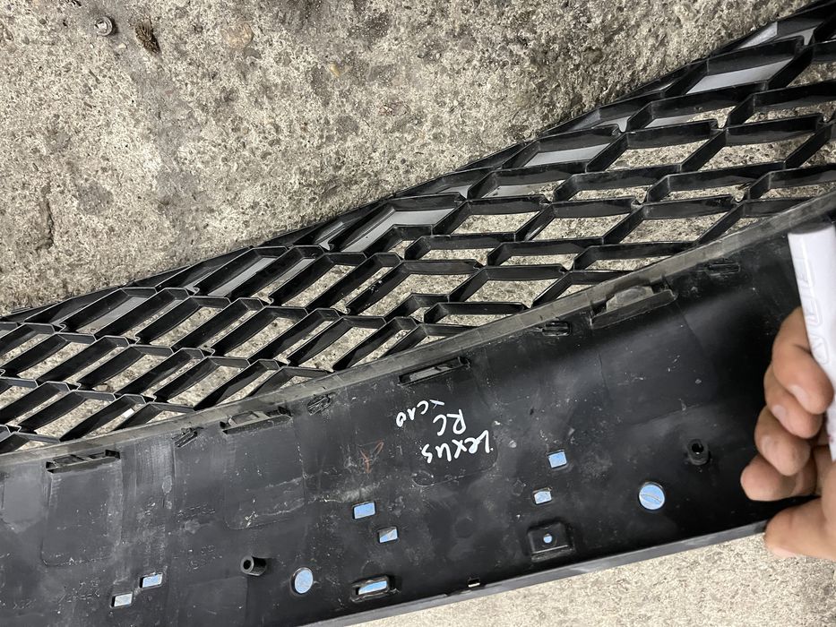 Решетка Lexus RC XC10