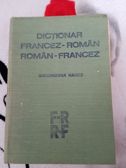 Vând dicționar Român Francez