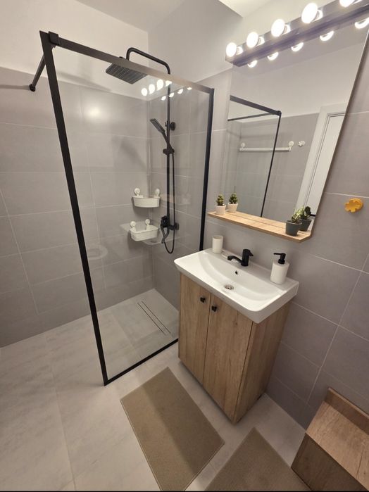 Proprietar, garsoniera Titan, 1 minut metrou, prima inchiriere