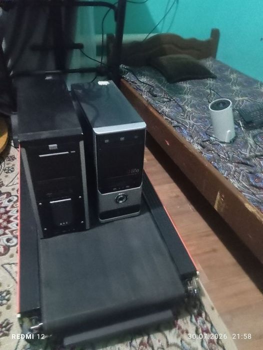 СРОЧНО продам 2 офисных компа