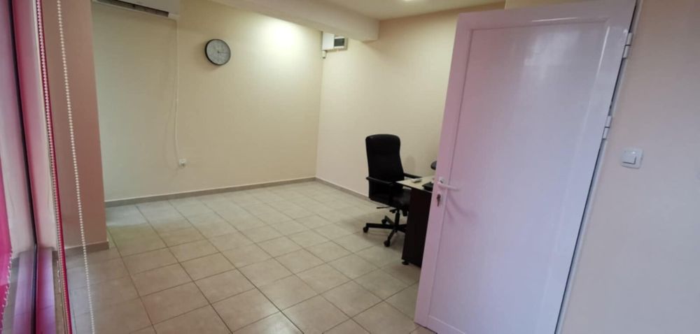 Дава се под наем Офис в София, НПЗ Хаджи Димитър - 19 кв.м за 178.5 € - Снимка #1