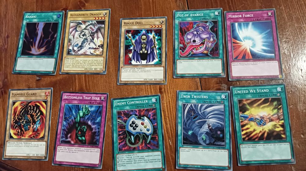 Yu-Gi-Oh карти сингъл