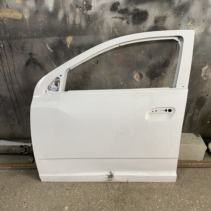 Продам дверь на Cobalt