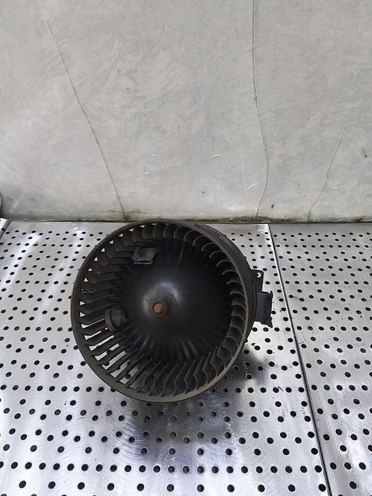 Aeroterma ventilator habitaclu ford fiesta 6 cb1 ccn vp8e2h18456aa 0130115551