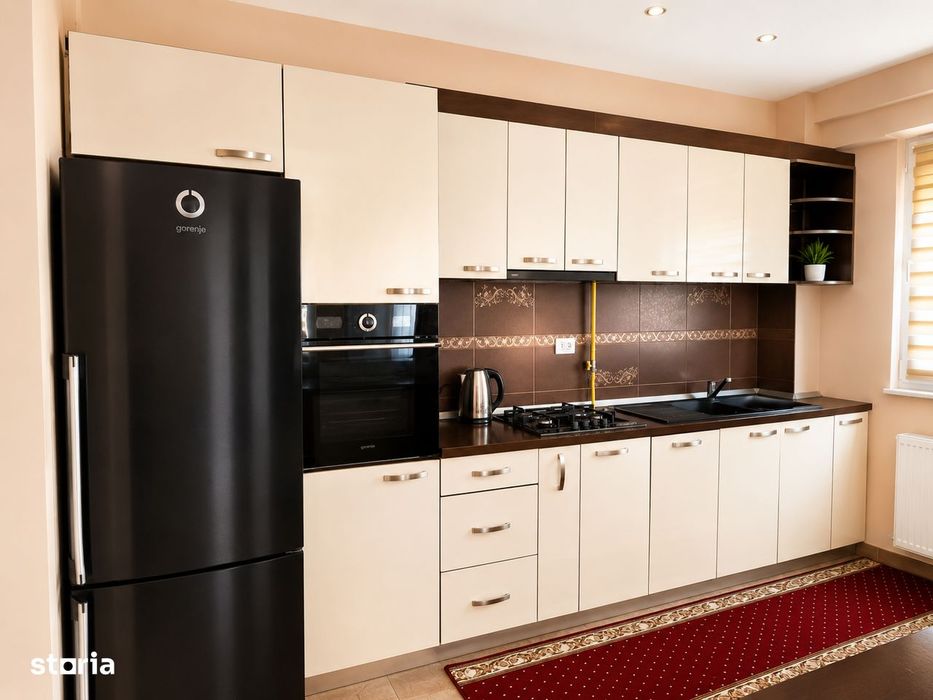 Apartament 3 camere, 74 mp + 2 balcoane, etaj 1,  Rădăuți