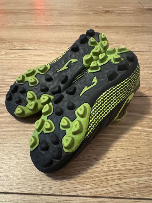 Adidasi Joma marimea 31