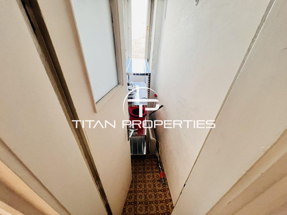 Дава се под наем Тристаен апартамент в Бургас, Център - 96 кв.м за 357 € - Снимка #7