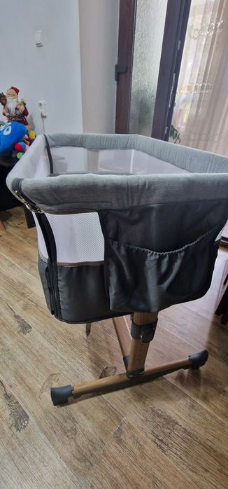 Patut Co-Sleeper cu sistem de leganare Leonie Lionelo