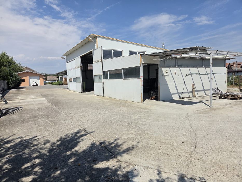 Teren 2518 mp cu casă, garaj, atelier