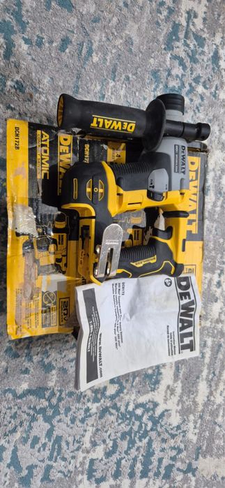 Перфоратор Dewalt      DCH172