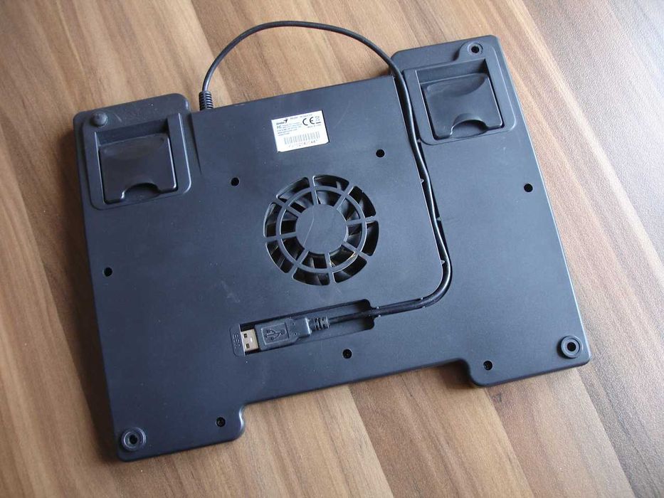 GENIUS NB Stand 200 - Охлаждаща подложка за преносим компютър, лаптоп