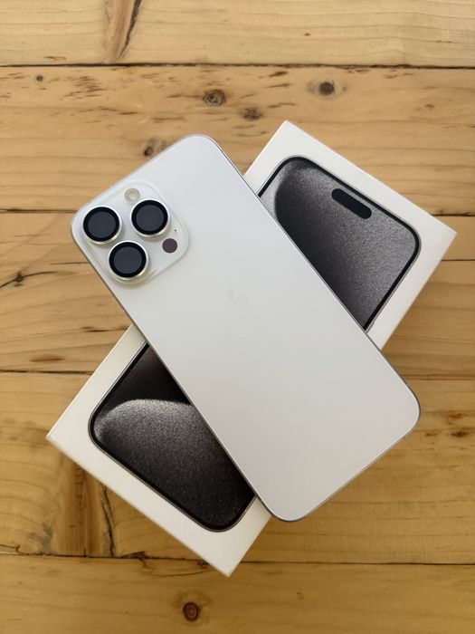 Vand iPhone 15 pro max , impecabil, cutie completa, factura